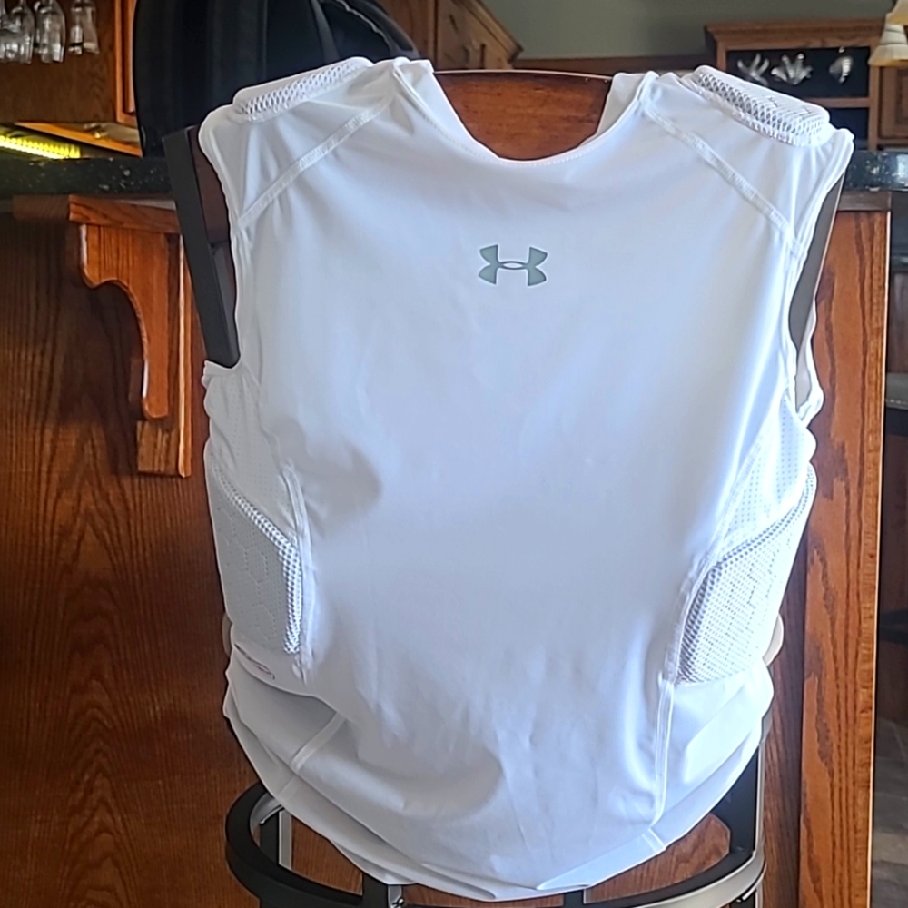 Mens Under Armour Compression Heatgear Top with Built in FB Padding